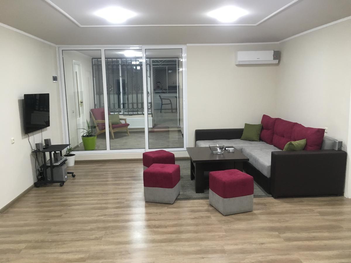 The View Apartments Ереван Екстериор снимка