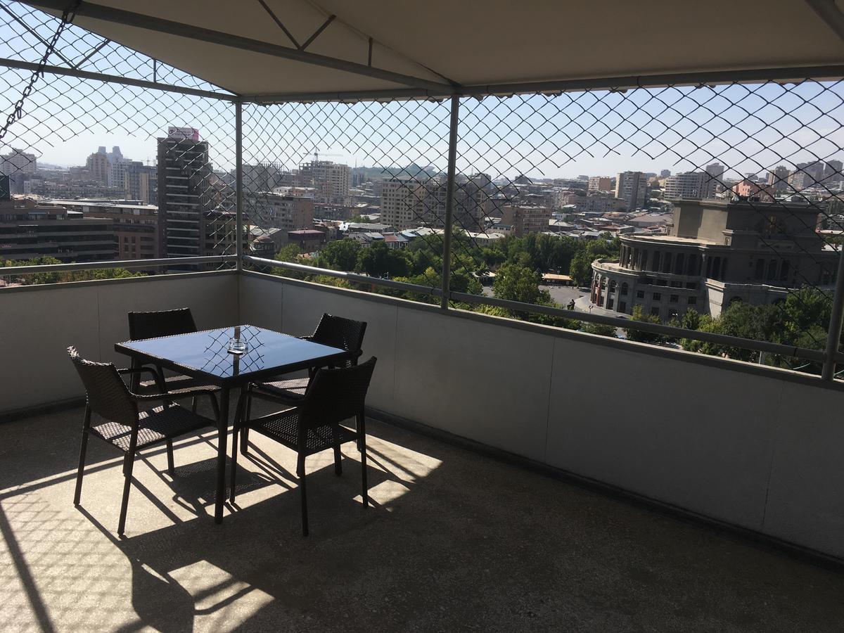 The View Apartments Ереван Екстериор снимка